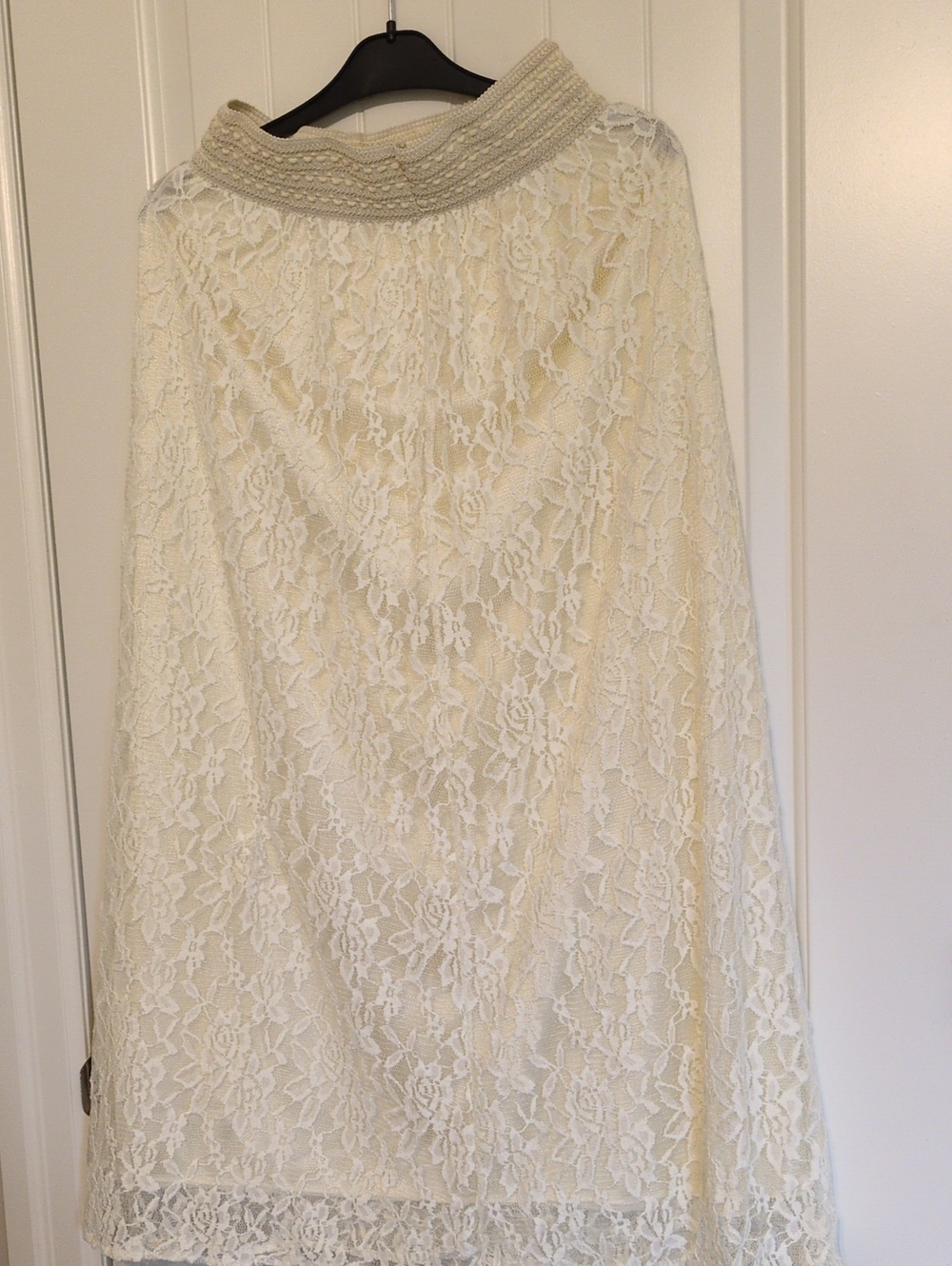 Elegant Cream Lace Midi Skirt